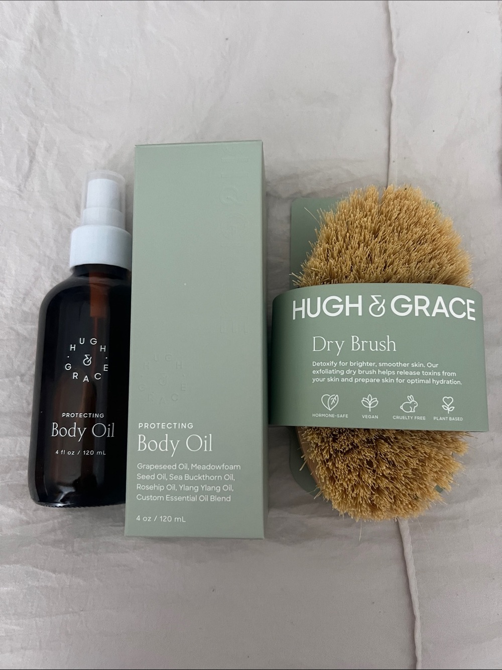 Hugh & Grace Protecting Body Oil 4 oz + Dry Brush Body Care Set